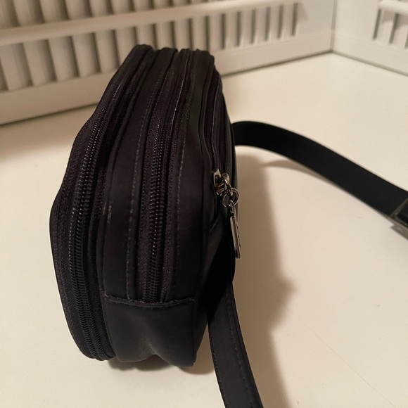 Maxx belt bag double zipper adjustable strap very clean new conditions - Picture 4 of 16